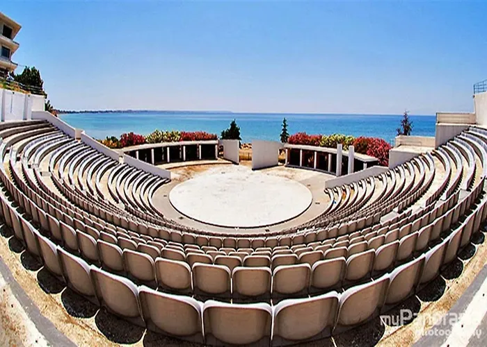 Anna 빌라 네아 모우다니아